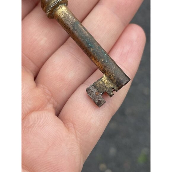 Antique - Vintage 20th C. Brunswick Phonograph Skeleton Barrel Key Collectible - Picture 9 of 9